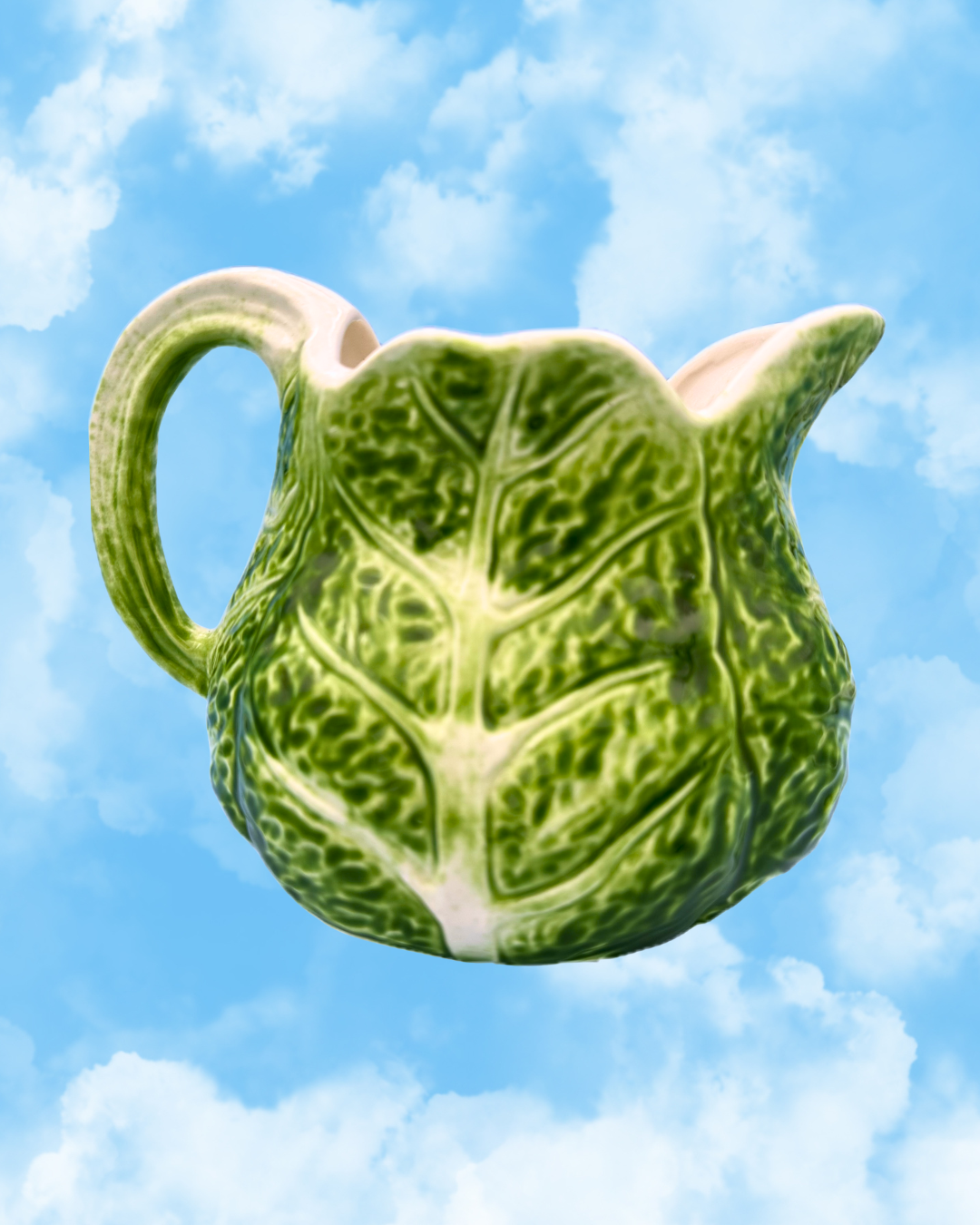 Pichet vintage en barbotine verte feuille de chou